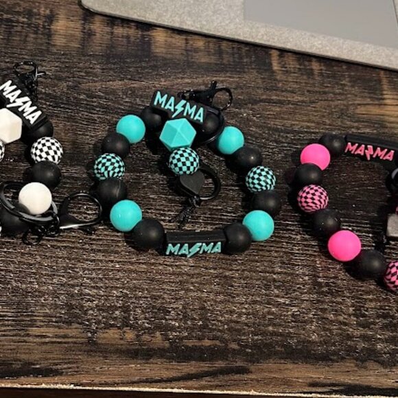 **BUNDLE of 6 ITEMS** 3 Large Wristlet Keychains & 3 Small Keychain Charms - Picture 8 of 14